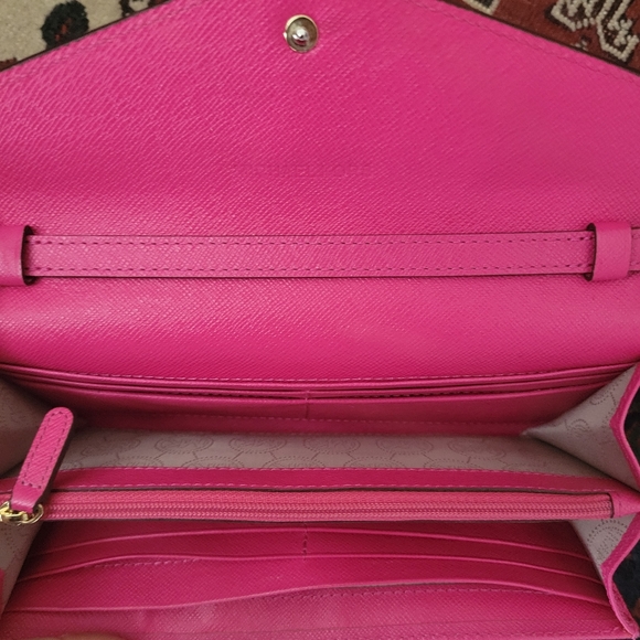 Michael Kors Purse - Picture 3 of 4